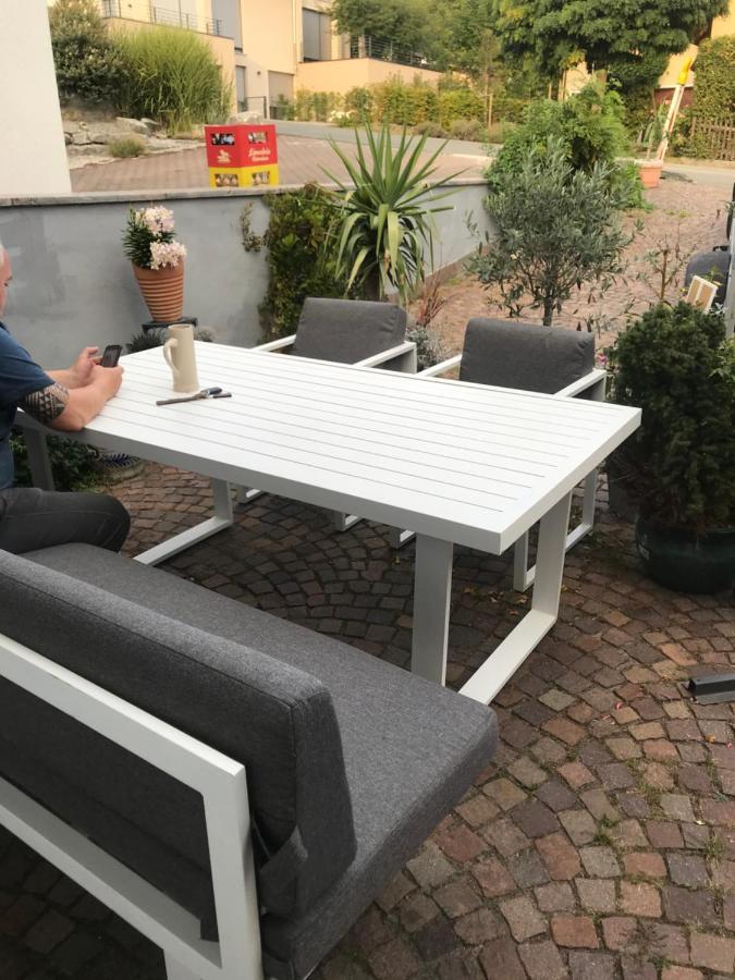 Ue Villa 4 Zimmer Hirschaid Bagian luar foto
