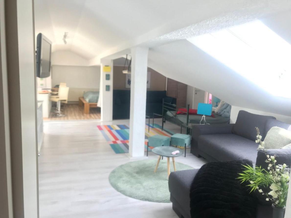 Ue Villa 4 Zimmer Hirschaid Bagian luar foto